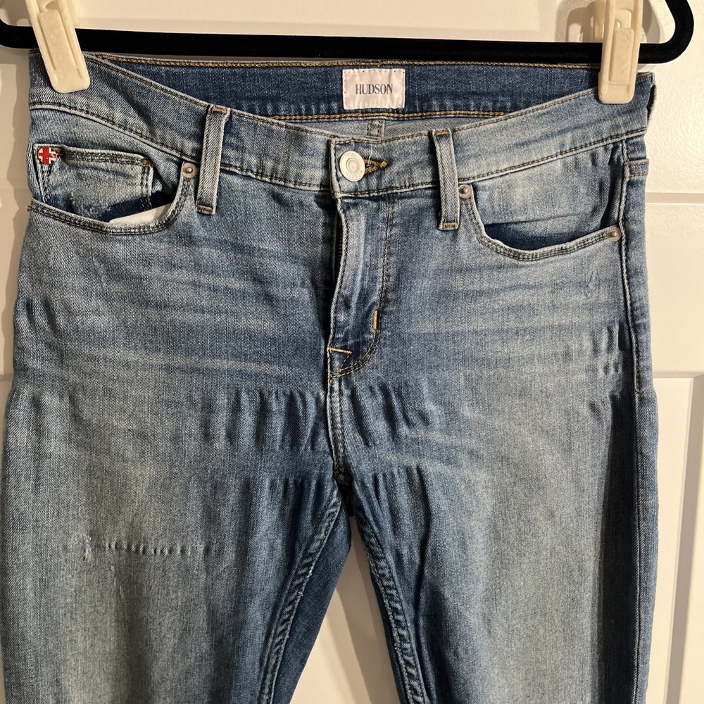 Hudson Jeans Women's Straight Leg Cut Off Distressed Light Wash Jeans Size 28